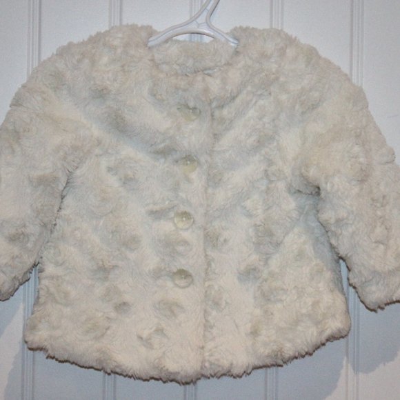 2/$20 🏷 Old Navy Faux Fur Jacket Size 12-18m - Picture 3 of 3